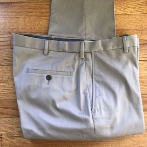 Haggar Mens No Iron Classic Fit Khakis 36x32